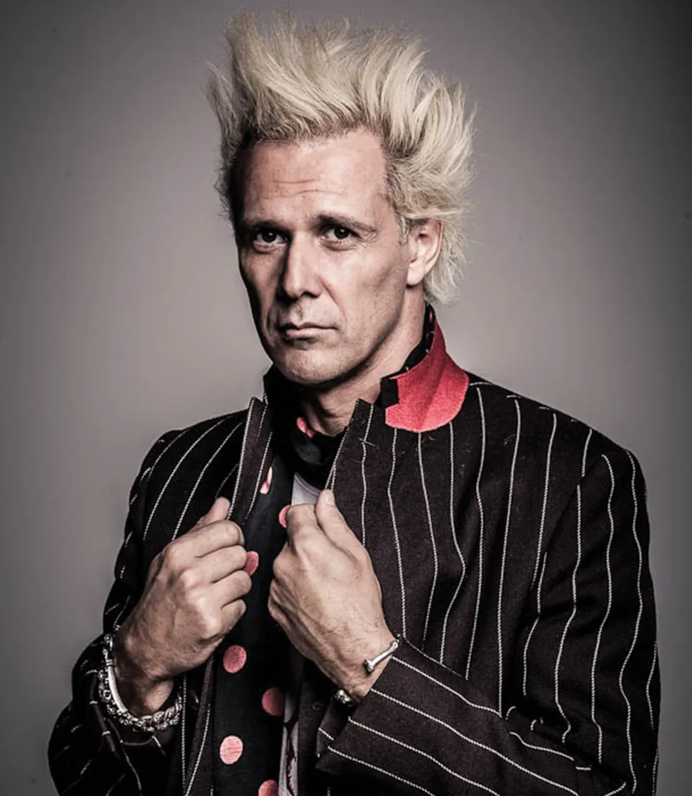 Supla abre show de Billy Idol em São Paulo